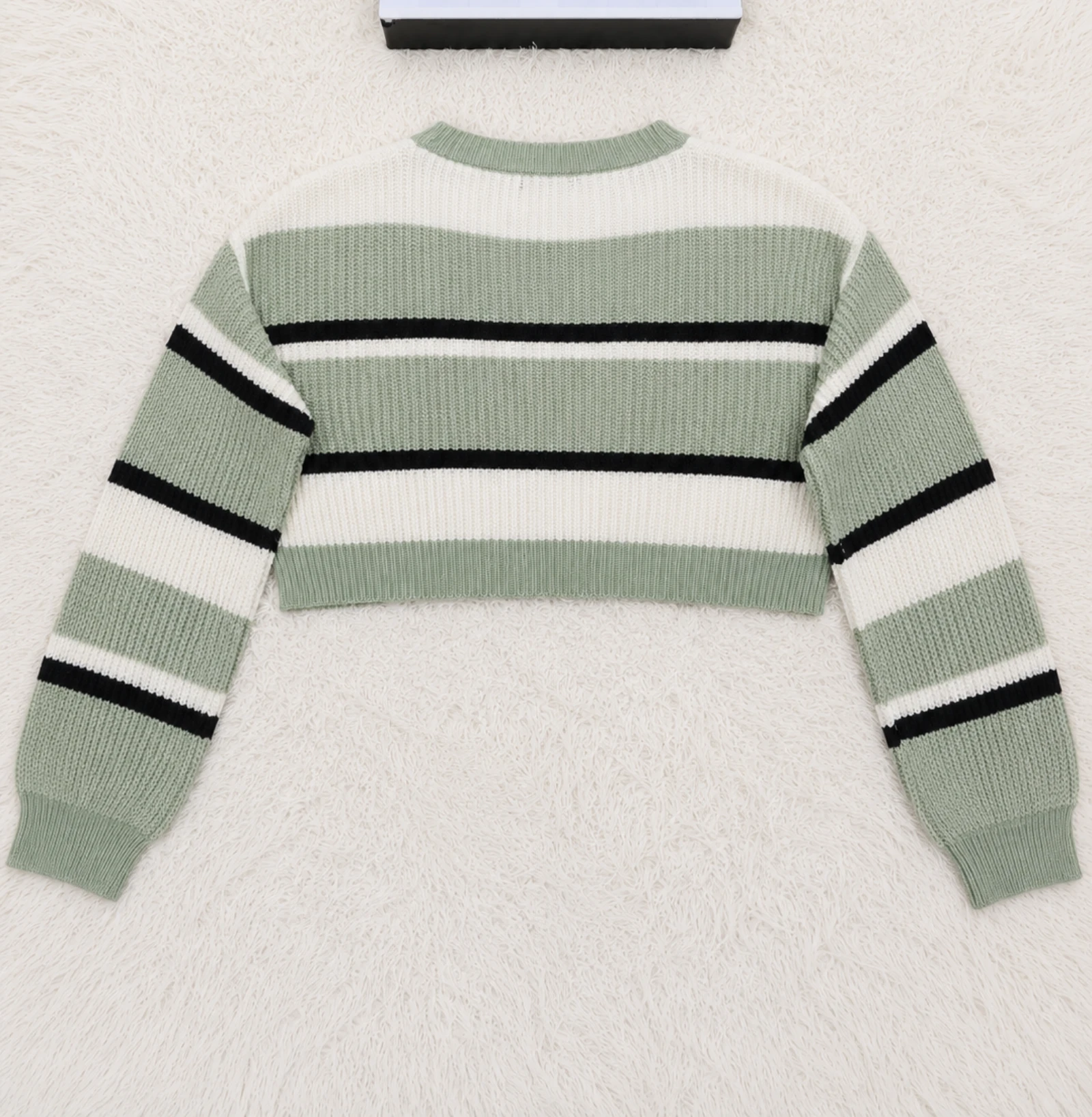Sage green striped short sweater Size S 14 years old – photo 4